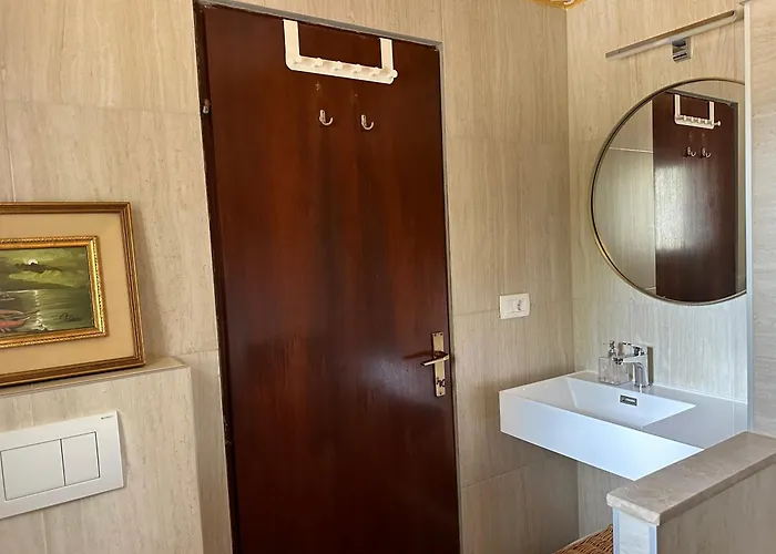 Bokalu With Private Pool شقة